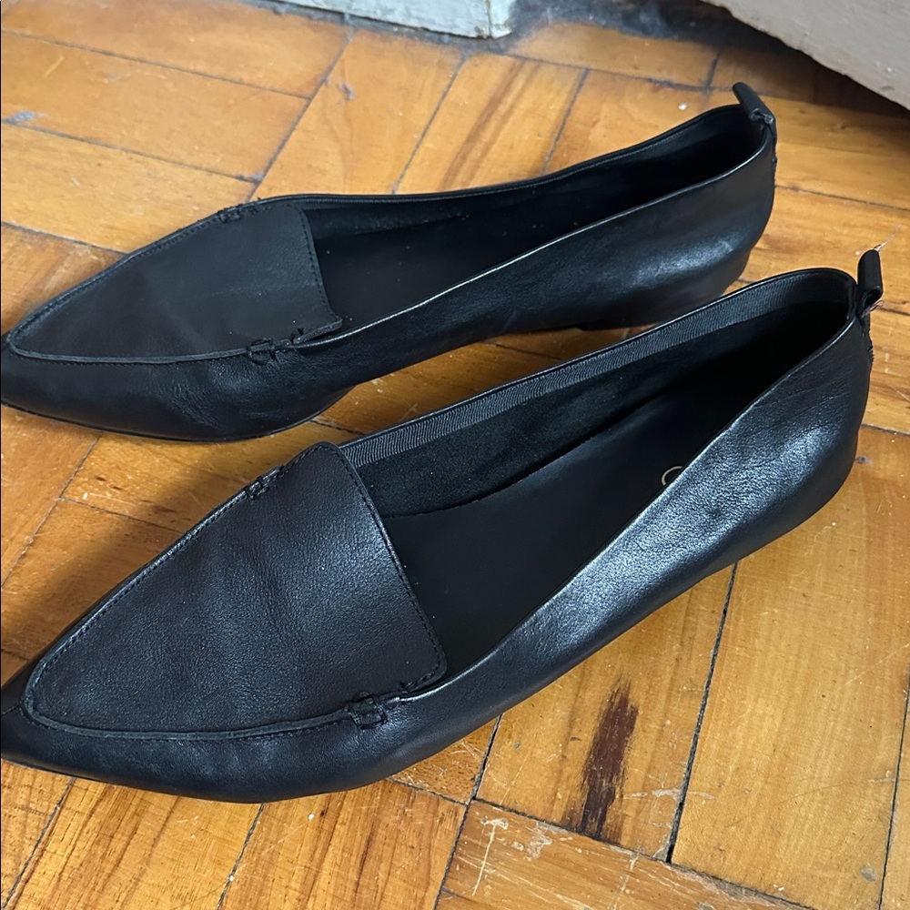 Aldo Black Pointed Toe Flats - Picture 3 of 7
